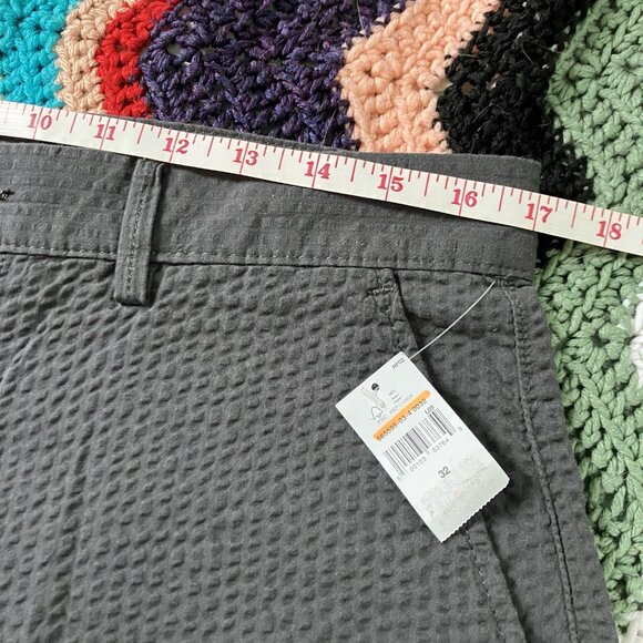NWT Gap Shorts Mens 32 7 Inch Flat Front Essential Khaki Seersucker Gray - Picture 9 of 12